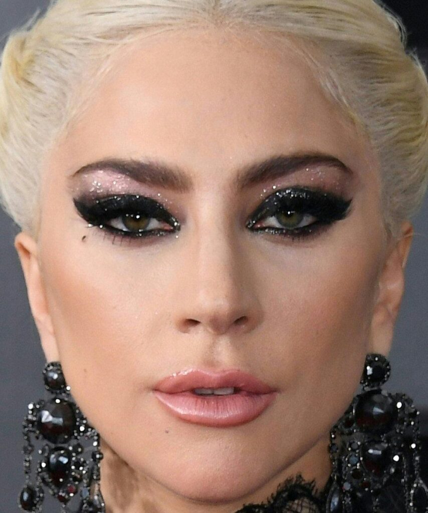 Check Out! Lady Gaga’s Different Eyeshadow Looks - 4