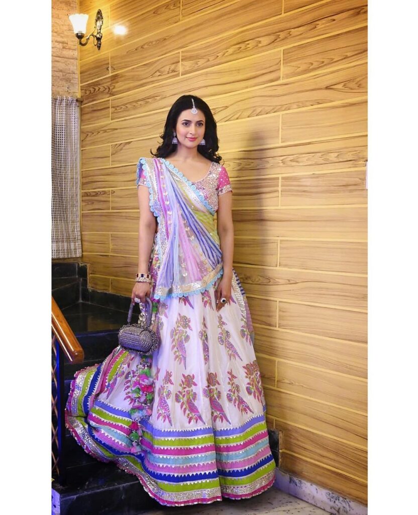 Divyanka Tripathi, Sanaya Irani, Rubina Dilaik: Best traditional attire looks in lehenga - 1