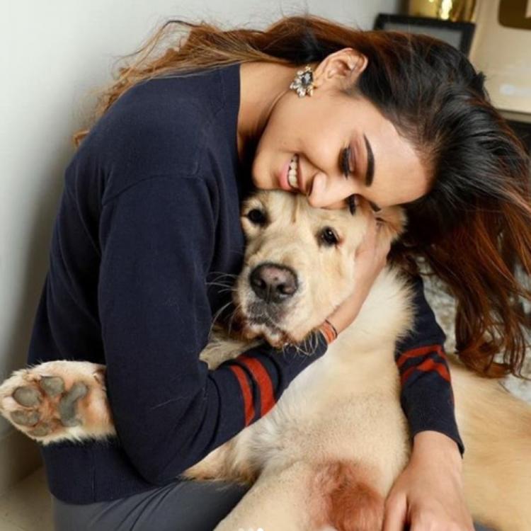 Erica Fernandes Is An Avid Dog Lover! - 4