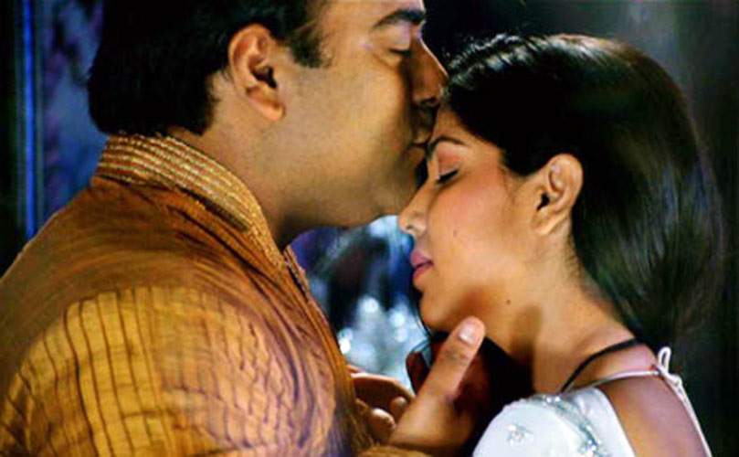 Eternal Romantic Moments From Bade Acche Lagte Hai - 1