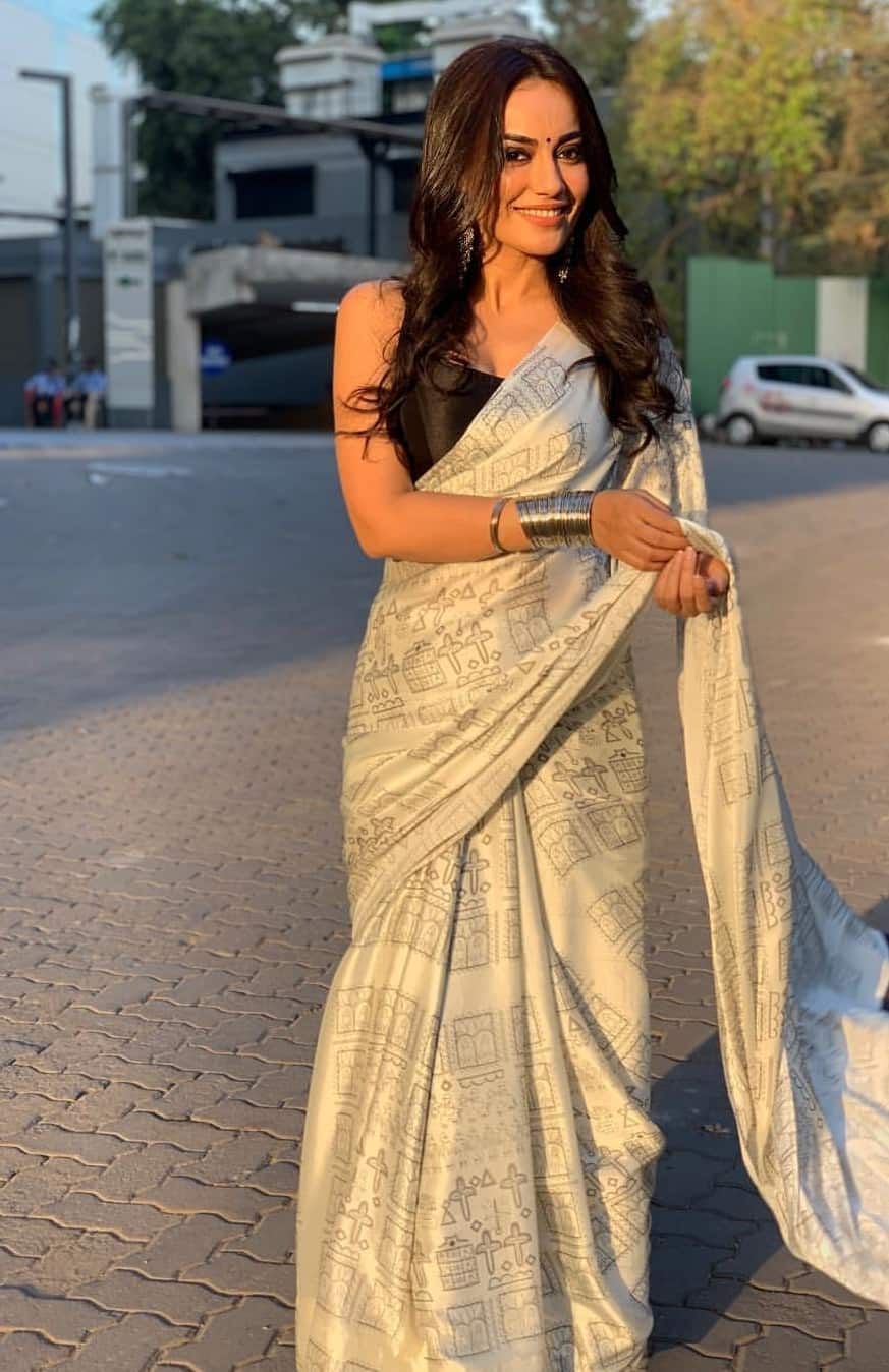 Fab Or Drab? Jennifer Winget, Surbhi Jyoti, Nia Sharma Looking Stunning In Printed Saree Outfit 1