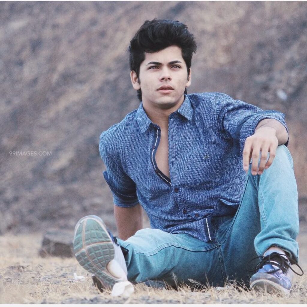 In Pictures: Siddharth Nigam’s Fashionable Look - 0