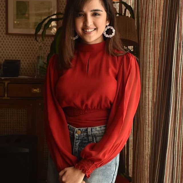 Jannat Zubair, Ashnoor Kaur, Shirley Setia: Who Looks Ethereal in Satin Avatar? - 0