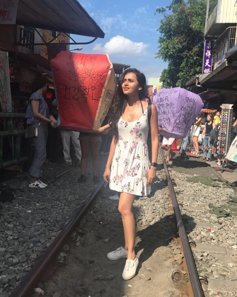 Jennifer Winget, Dipika Kakar, Tejasswi Prakash: TV Actresses And Their Summer Style Secrets - 5