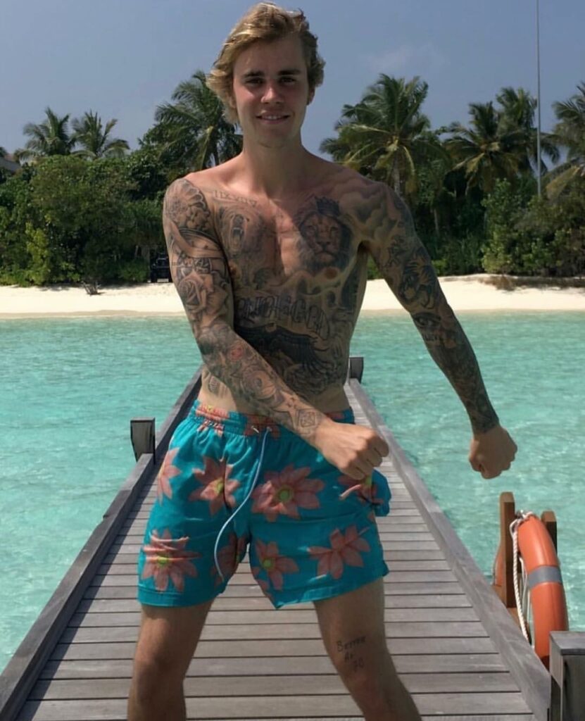 Justin Bieber’s Throwback Pictures Remind Us Of A Perfect Summer Vacay! - 0