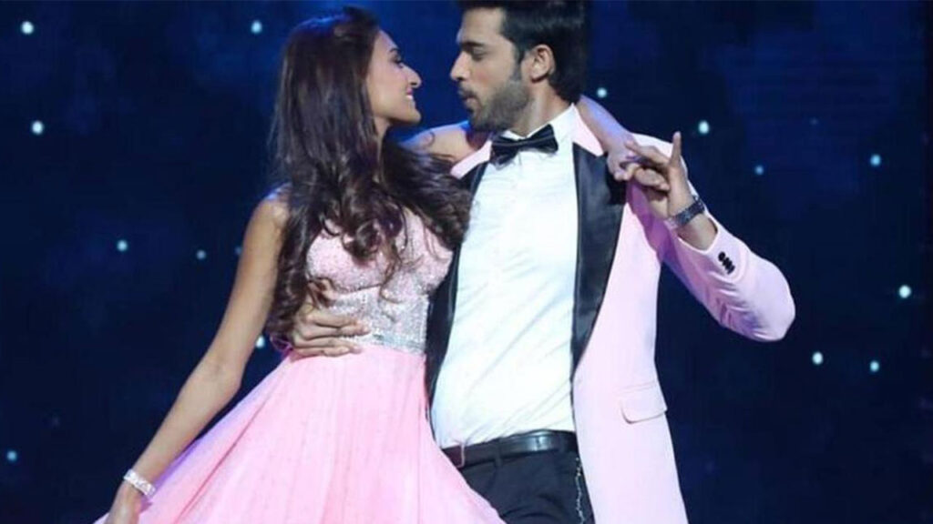 Erica Fernandes and Parth Samthaan romantic onscreen moments  - 0