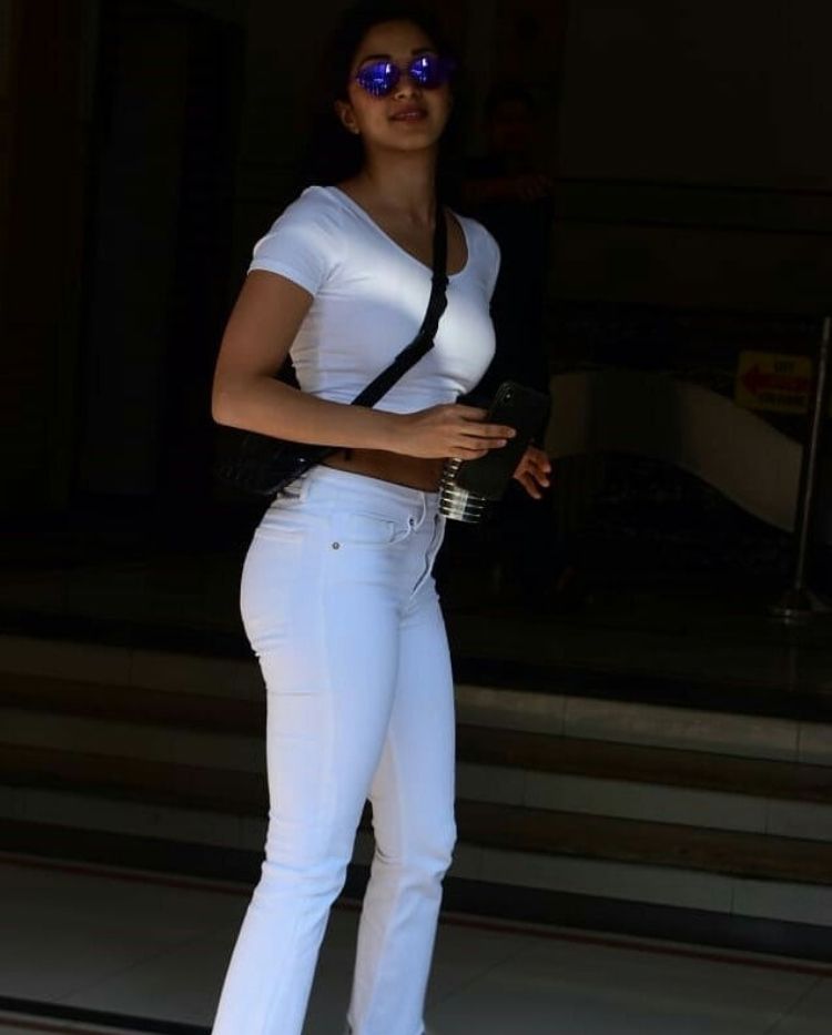 Katrina Kaif, Disha Patani, Kiara Advani, and Nora Fatehi Slay The White Pants Look Perfectly, See Pics - 1