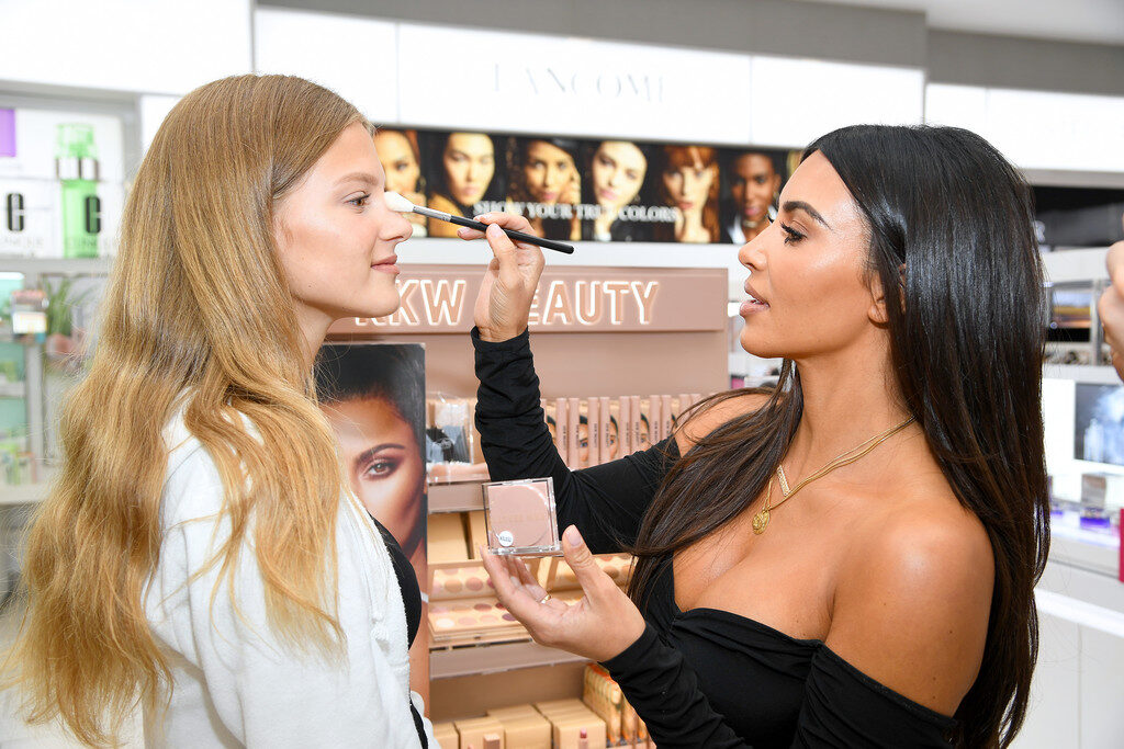 Kim Kardashian VS Kylie Jenner: Which Celeb Would You Like To Work With? - 0