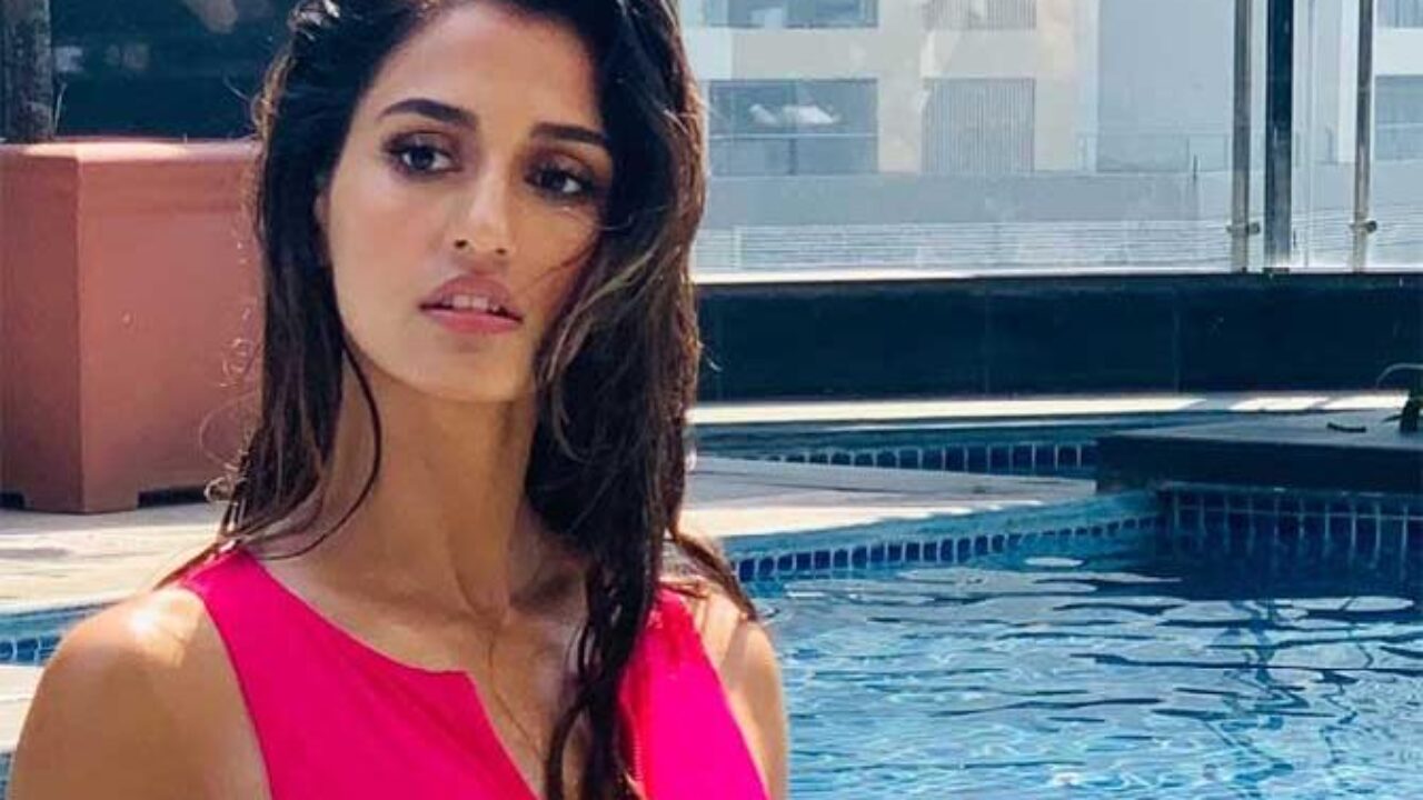 Like It Or Love It? Katrina Kaif, Disha Patani, Kiara Advani's Pool Look 4