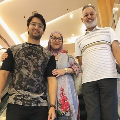 These Pictures Prove Shaheer Sheikh Is A Complete FAMILY MAN - 6