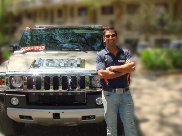 MS Dhoni and His Love For Black Vehicles - 1