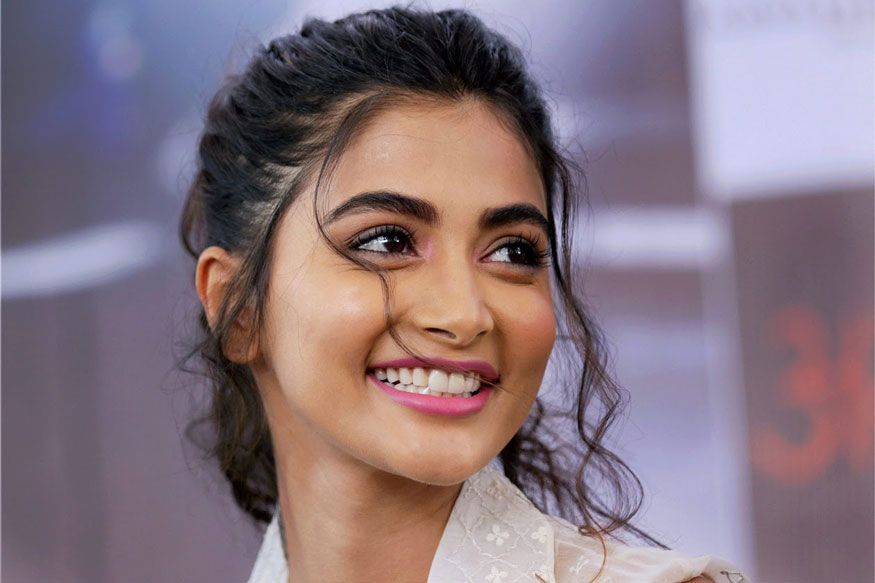 Nayanthara, Pooja Hegde, And Keerthy Suresh’s Million Dollar Smile Will Lighten Up Your Lazy Day - 3