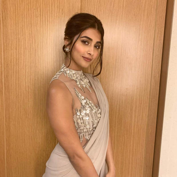 Nayanthara, Pooja Hegde, Tamannaah Bhatia, Samantha Akkineni: 6 Best Blouse Designs For Evening Parties - 2