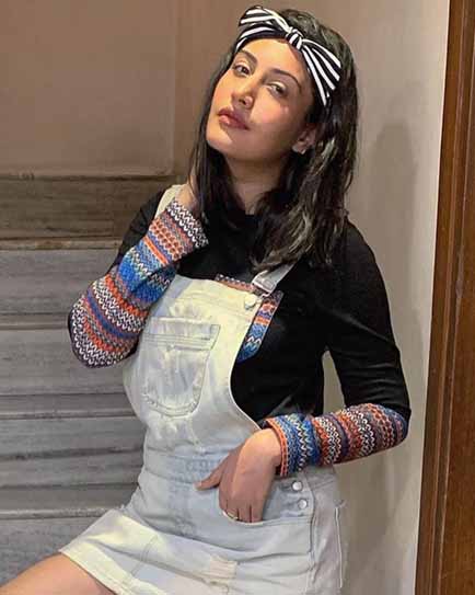 Niti Taylor, Anita Hassanandani, Surbhi Chandna: TV actresses and their stylish headbands - 5