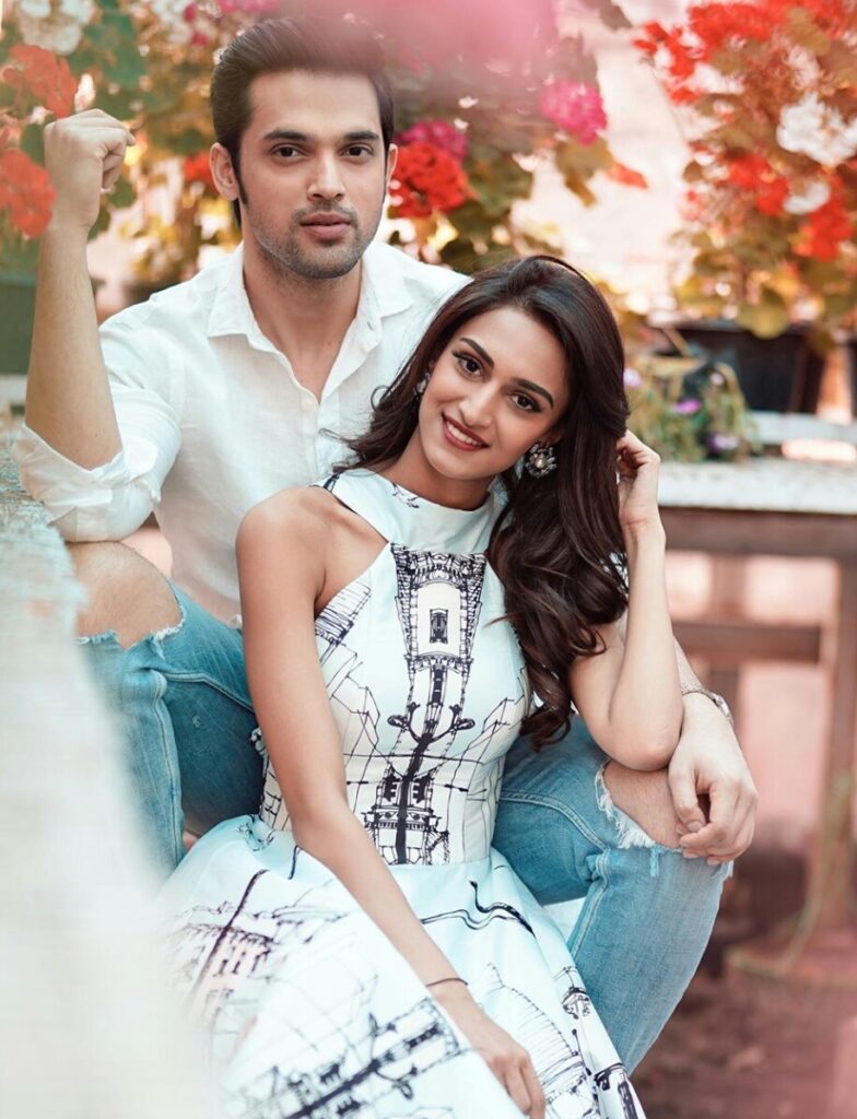 Parth Samthaan And Erica Fernandes’s Spectacular On-Screen Twinning Moment Together - 1