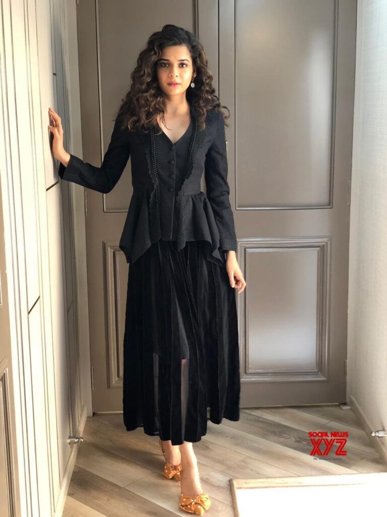 Photo Gallery: Sameeksha Sud And Mithila Palkar Ditch Their Black Western Looks - 1