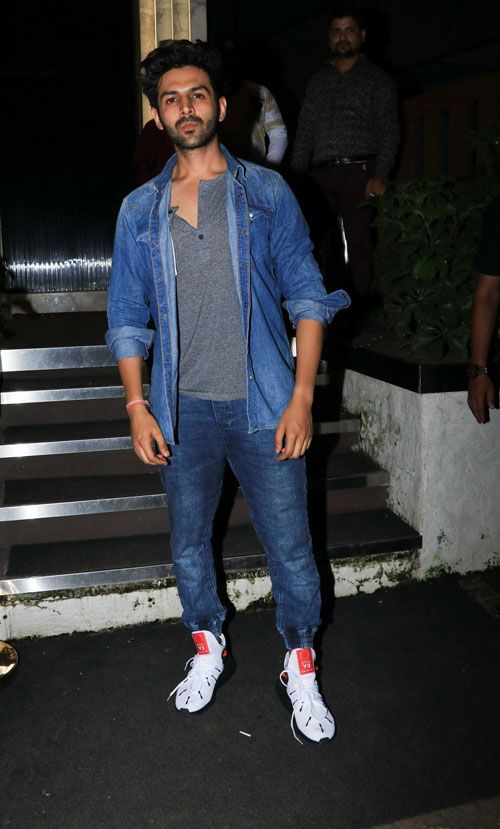 Ranbir Kapoor, Ranveer Singh, Hrithik Roshan, Kartik Aaryan: Who Looks HOT In Denim Shirt? - 7