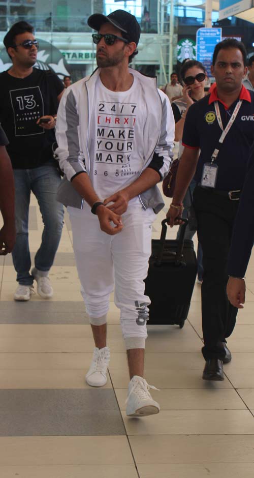 Ranveer Singh, Hrithik Roshan, And Kartik Aaryan Showed How To Rock An All-White Look - 3