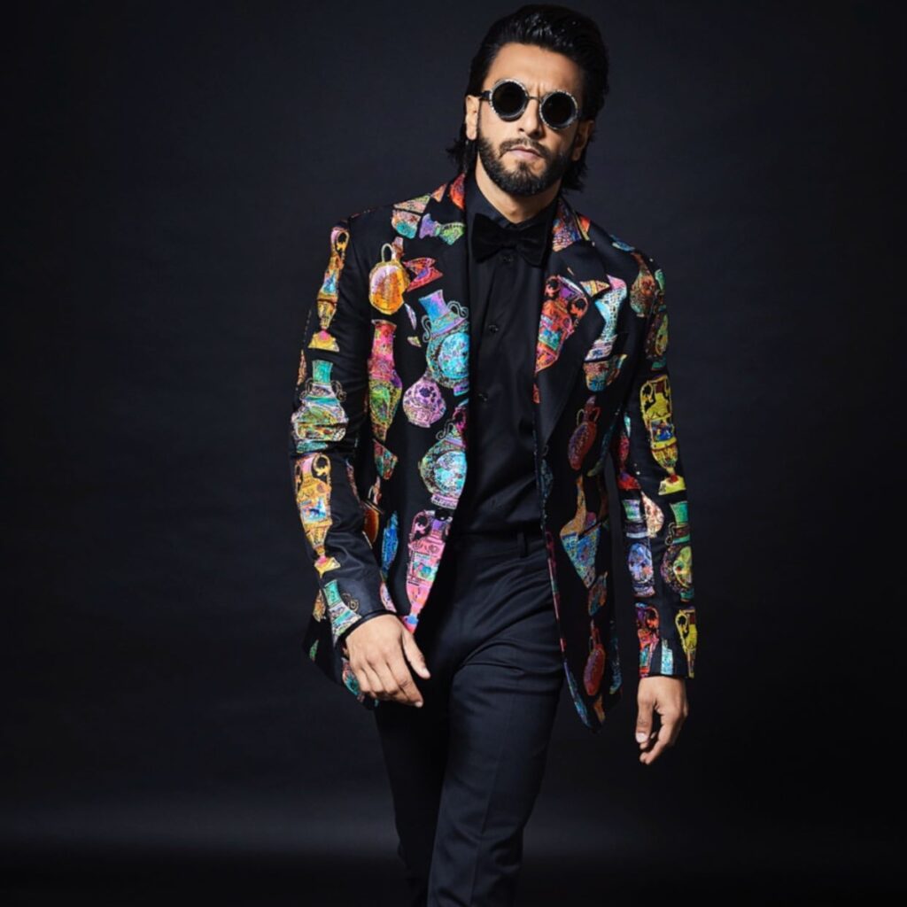 Ranbir Kapoor, Ranveer Singh, Hrithik Roshan, Kartik Aaryan: 8 Fashion Outfit Styles We Learned From these Actors - 5