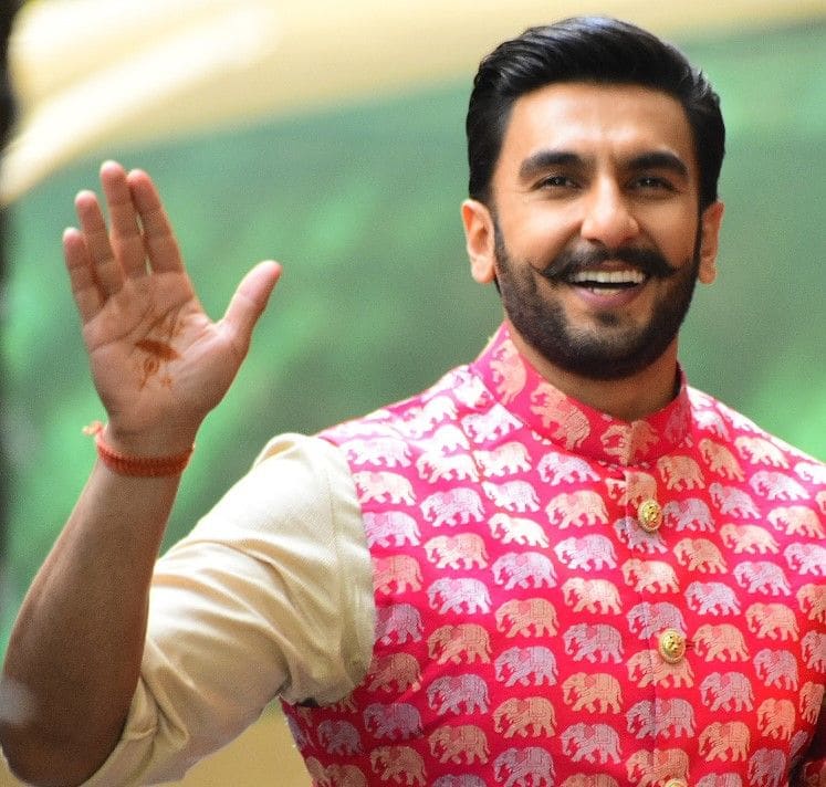 Ranveer Singh, Vicky Kaushal, Ranbir Kapoor: 5 looks to take fashion inspiration from Sabyasachi collection - 2