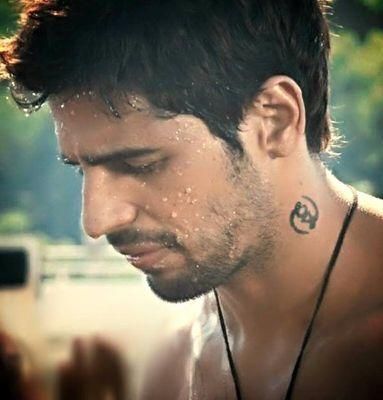 REVEALED! Siddharth Malhotra’s Tattoo Secret - 0