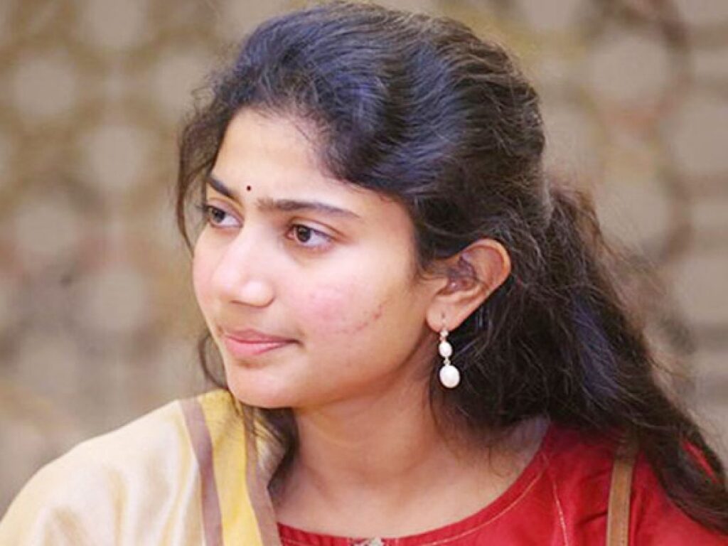 Sai Pallavi’s Casual No-Makeup Look! - 0