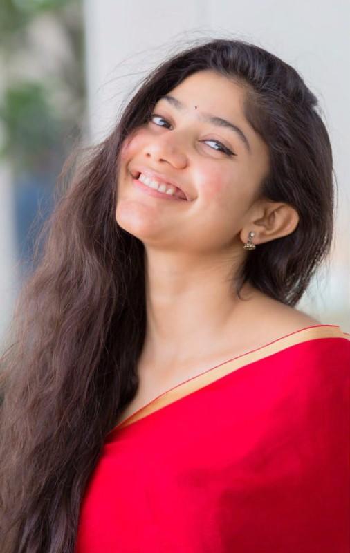 Sai Pallavi’s Casual No-Makeup Look! - 1