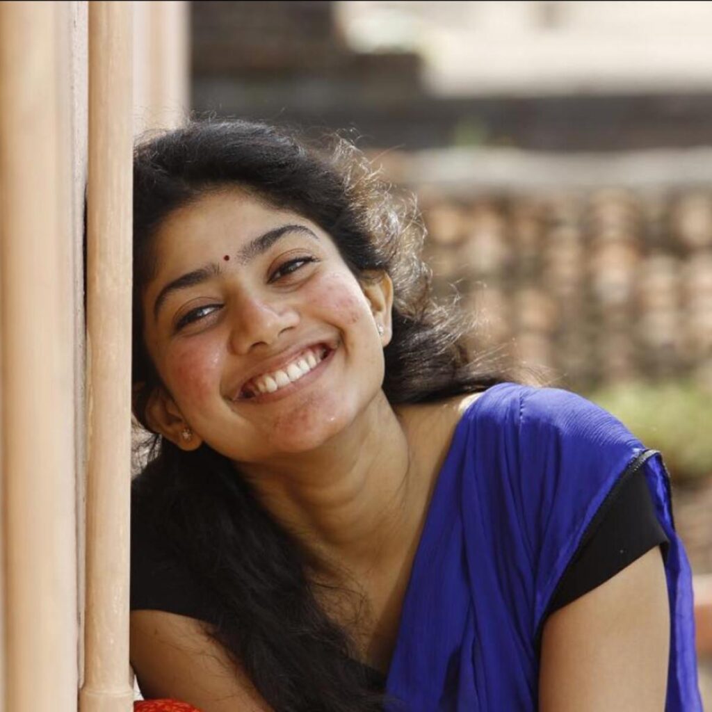 Hot And Unseen Photos Of South Superstar Sai Pallavi - 4