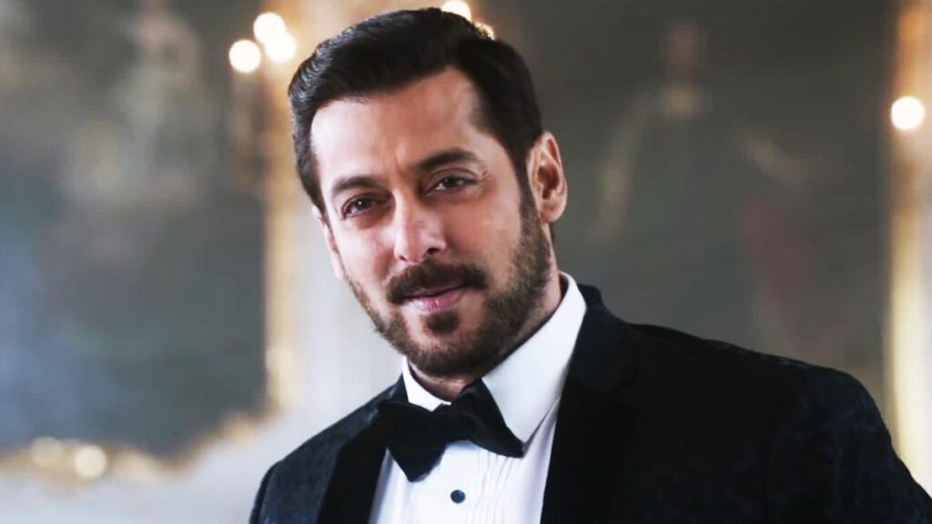 Times When Salman Khan Inspired Us All With His Suit Charm - 0