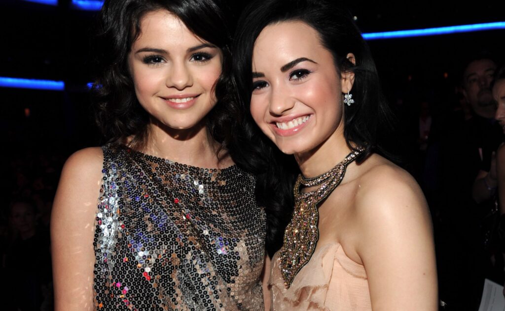 Selena Gomez And Demi Lovato’s FRIENDSHIP Moments Caught on Camera - 5