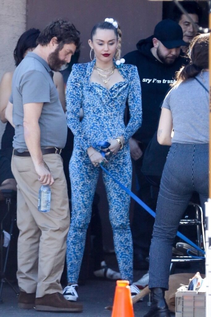 Selena Gomez, Miley Cyrus, Ariana Grande: Who Look Absolutely Smoking Hot In Jumpsuit? - 2