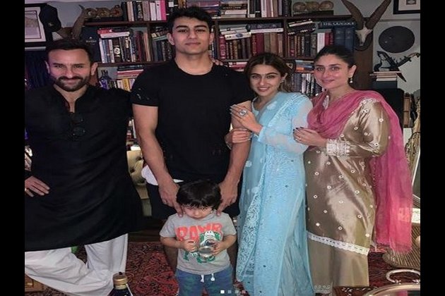 Suhana Khan and Sara Ali Khan’s SPECIAL Moments With Family - 10