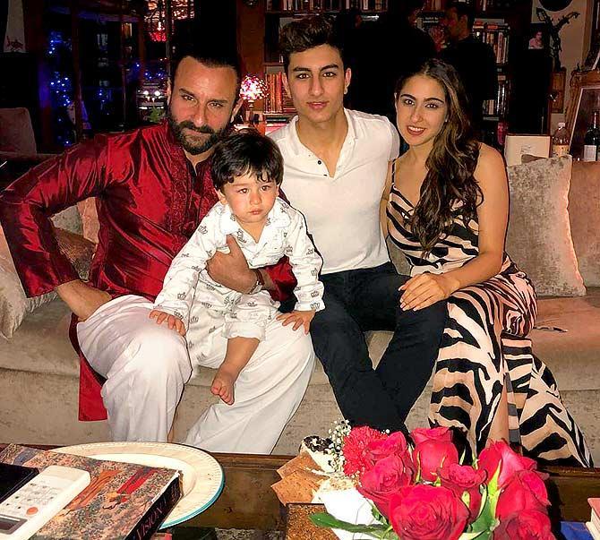 Suhana Khan and Sara Ali Khan’s SPECIAL Moments With Family - 9