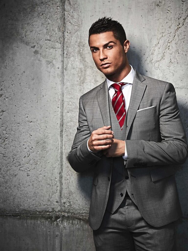 Suit Looks To Steal From Cristiano Ronaldo - 4