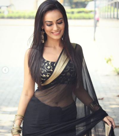 Take A Lesson From Hina Khan, Rhea Sharma, Surbhi Jyoti In This Black Outfit 4