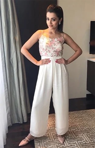 Take inspiration from Trisha Krishnan, Anushka Shetty, Rakul Preet Singh, Samantha Akkineni’s summer outfits to beat the heat - 1