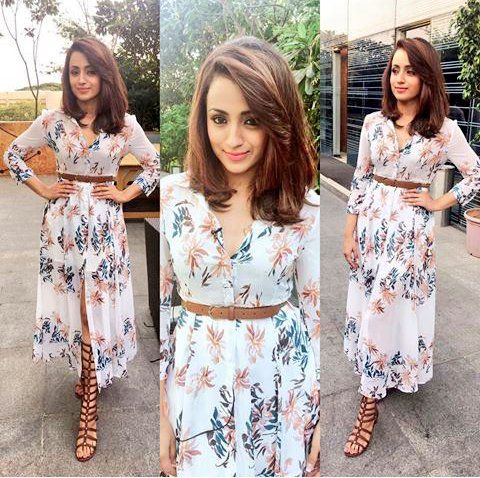 Take inspiration from Trisha Krishnan, Anushka Shetty, Rakul Preet Singh, Samantha Akkineni’s summer outfits to beat the heat - 0