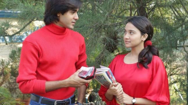 [UNSEEN Photos] Ashi Singh And Randeep Rai Caught On Camera - 0