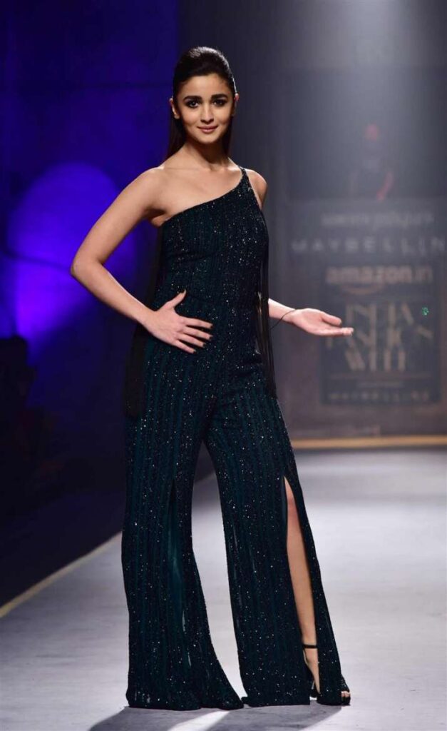 Times When Alia Bhatt Slayed The Fashion Ramp! - 1