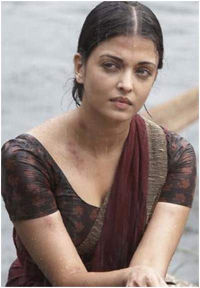 Top 10 Aishwarya Rai Bachchan’s No-Makeup Look! - 9