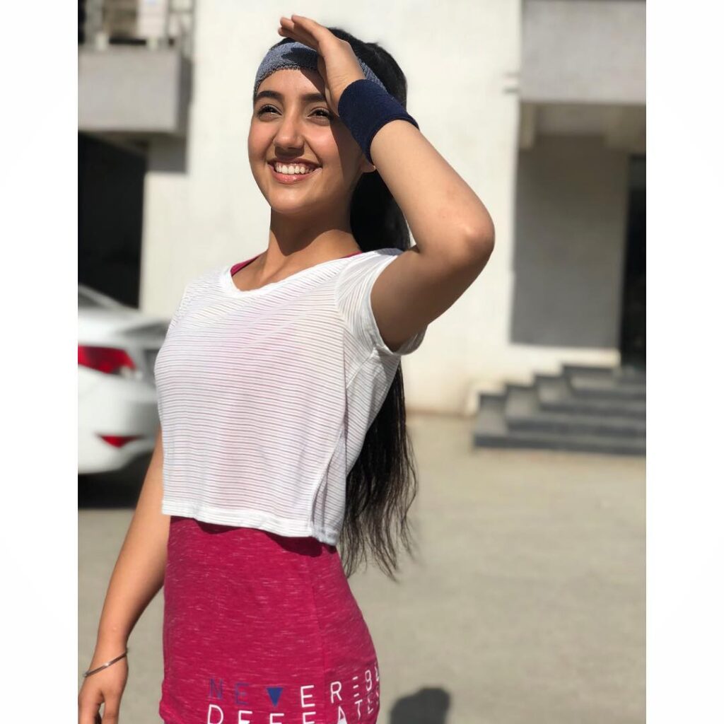 Try Out Ashnoor Kaur’s Casual Tops That Will Make You Feel Good! - 1