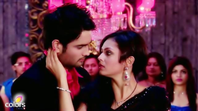 Vivian Dsena and his romantic scenes with Drashti Dhami to make your day - 0