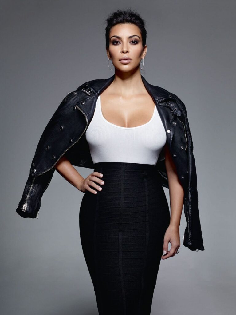 You Can’t Ignore Kim Kardashian’s Most Stylish Photoshoot Ever - 4