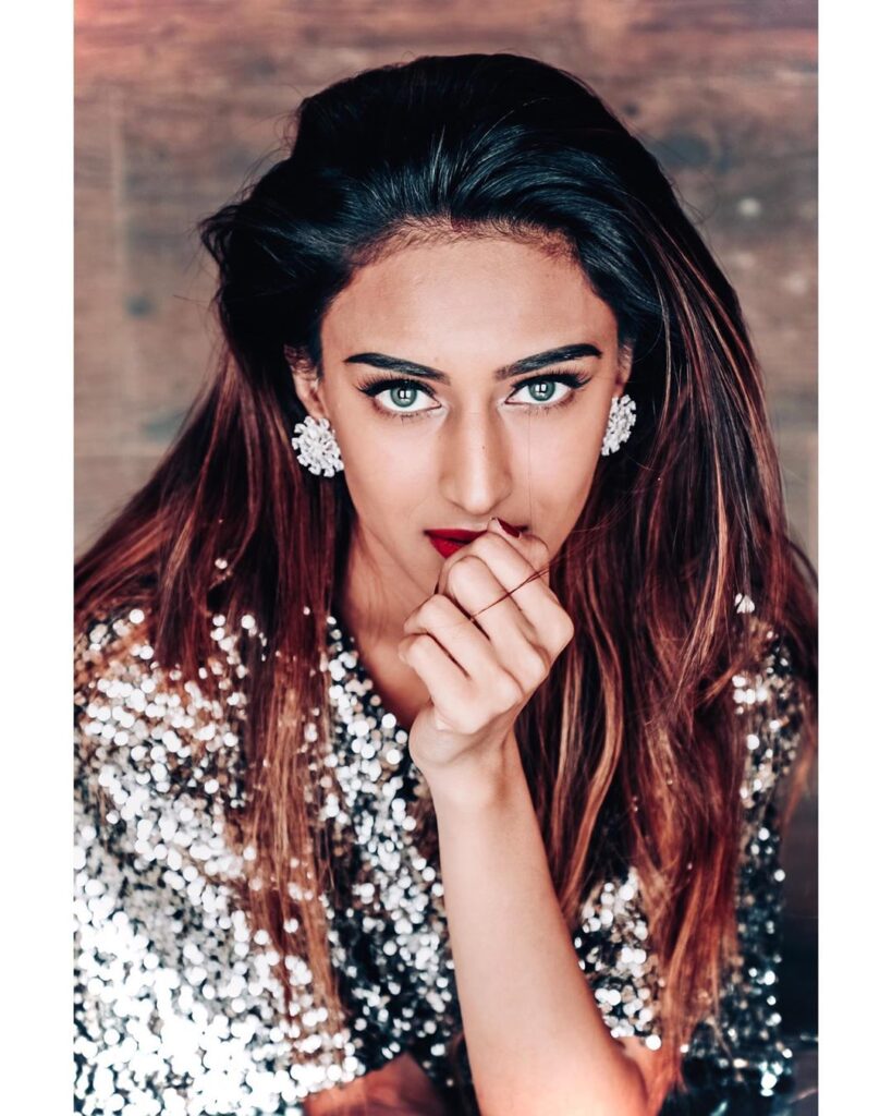 10 Most Dapper Looks of Kasautii Zindagii Kay Actress Erica Fernandes - 7