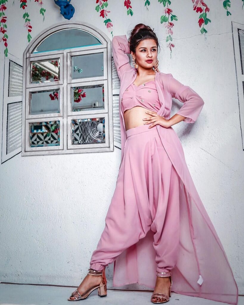 All the times Avneet Kaur impressed with ethnic fashion - 1