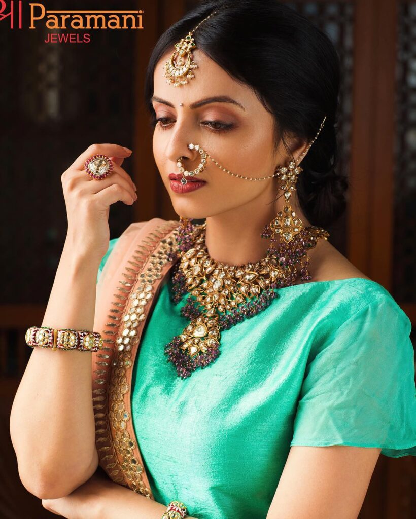 All The Times Shrenu Parikh Stunned In GREEN; See Pics - 2