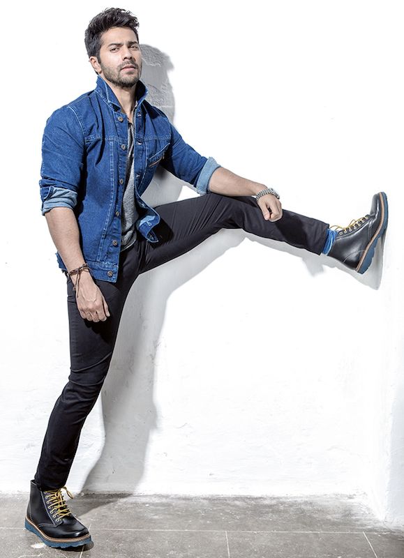 Ayushmann Khurrana, Shahid Kapoor, Varun Dhawan, Vicky Kaushal Love Wearing Denim, See Pics - 4