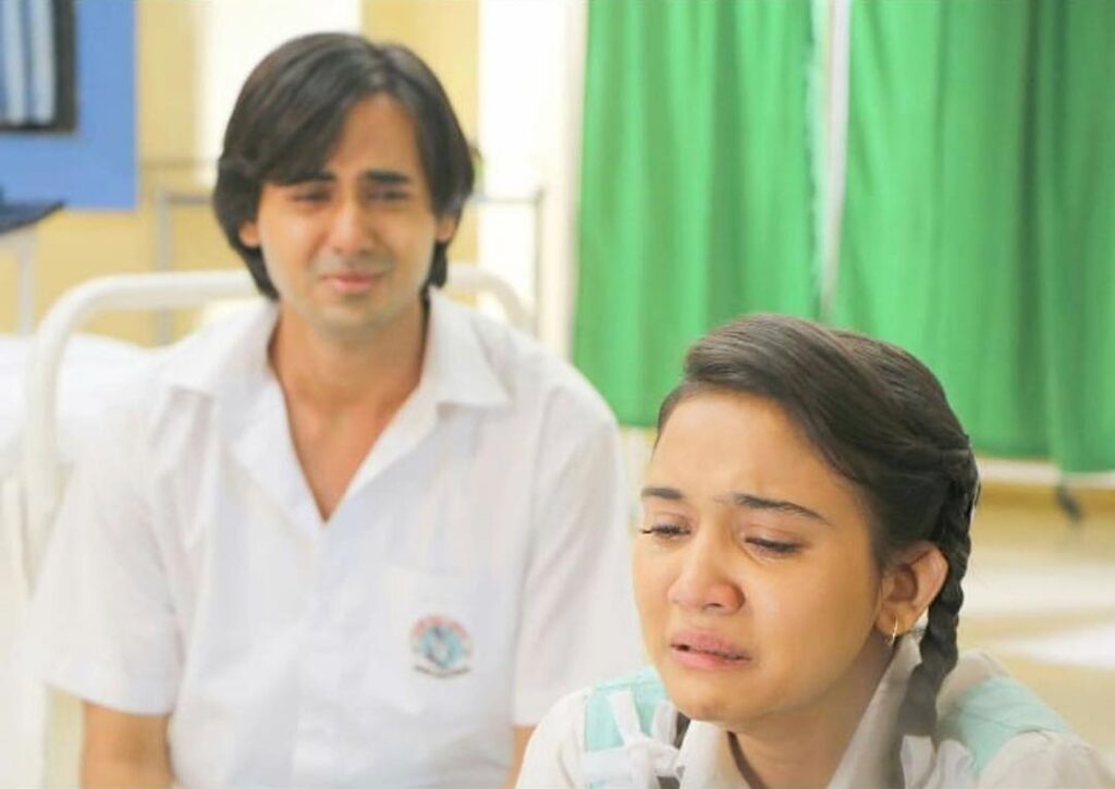 Best sad anguish moments of Naina and Sameer from Yeh Un Dinon Ki Baat Hai - 3