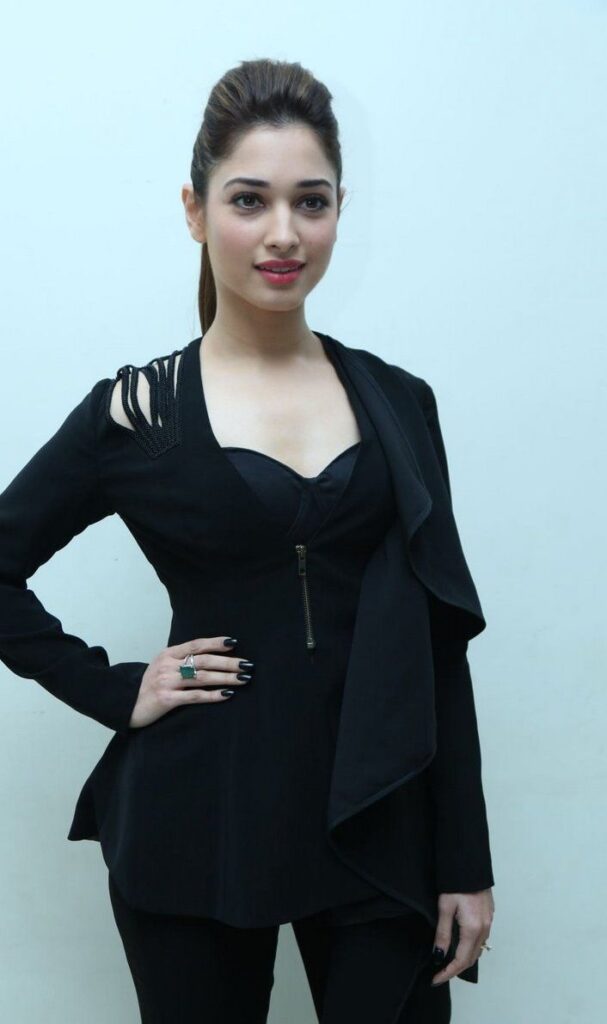 Black Never Gets Boring! Nayanthara, Tamannaah Bhatia, Kajal Aggarwal, Keerthy Suresh’s Style Is Proof - 2