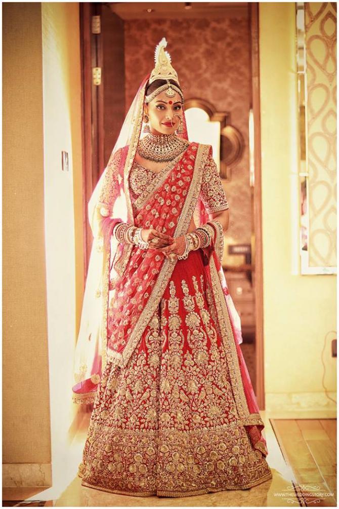 Bollywood real brides who rocked Sabyasachi’s lehenga - 0